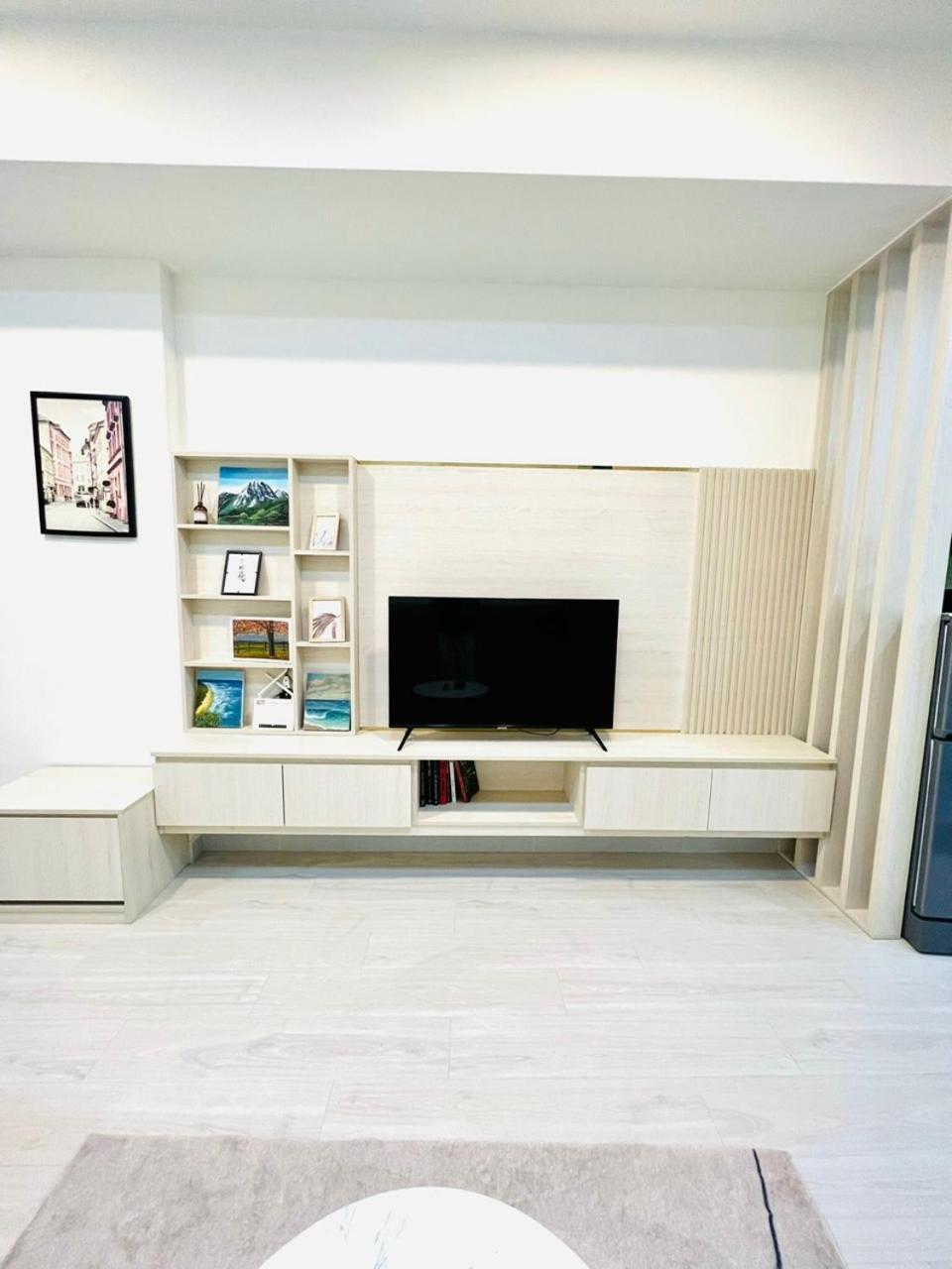 Soho - Central, 10mins To Benthanh Market, Buivien Street TP. Hồ Chí Minh